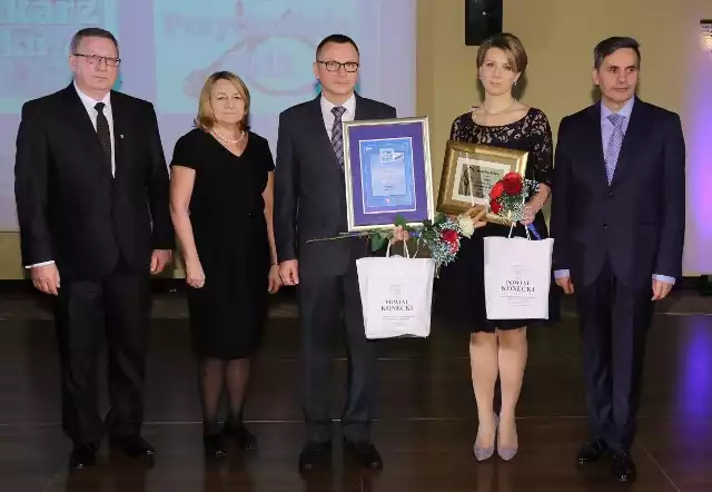 Sekretarz powiatu koneckiego Zbigniew Sadorski, dyrektor Narodowego Funduszu Zdrowia Zofia Wilczyńska, Jacek Wijata, Renata Pejas-Dulewicz, redaktor naczelny „Echa Dnia” Stanisław Wróbel.