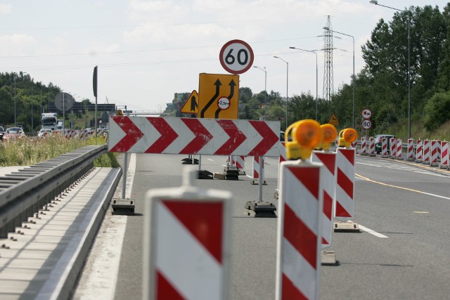 We wrześniu drogowców zobaczymy na wielu ruchliwych trasach ekspresowych i autostradzieZobacz kolejne zdjęcia. Przesuwaj zdjęcia w prawo - naciśnij strzałkę lub przycisk NASTĘPNE