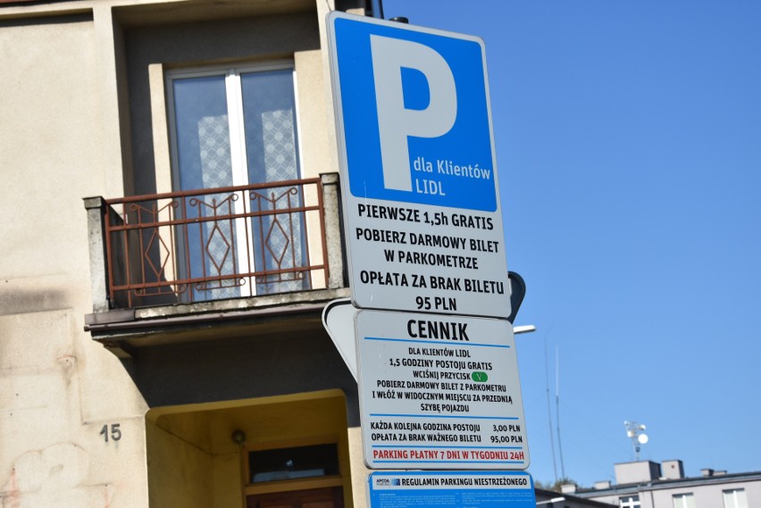 Płatny parking przy Lidlu w Myszkowie ZDJĘCIA