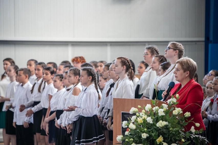 Wojewódzkie obchody Dni Nauczyciela. Odznaczono 278 nauczycieli oraz osób zasłużonych dla oświaty