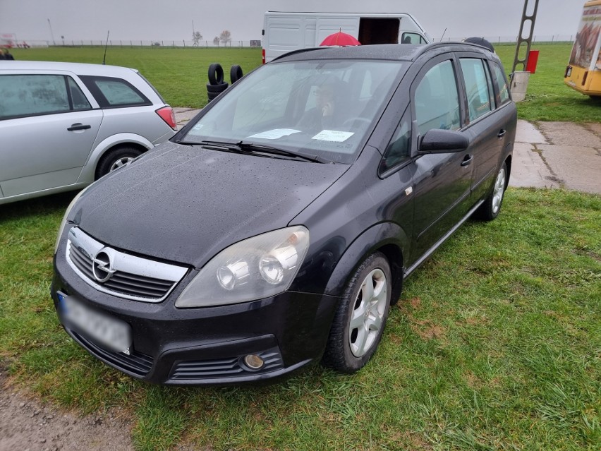 Opel Zafira z 2007/2008 roku. Przebieg 225 tys. km. Cena...