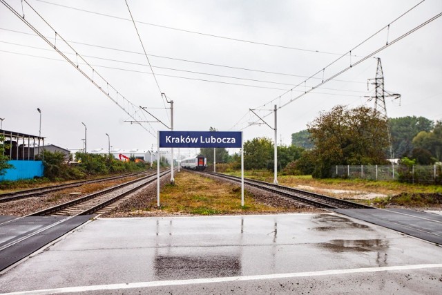 Zwycięzca przetargu ma wykonać koncepcję zintegrowanego węzła przesiadkowego, w skład którego będzie wchodzić przystanek osobowy ,,Kraków Lubocza”, parking park&ride oraz pętla tramwajowa.