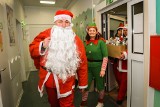 Z okazji Mikołajek członkowie grupy "Lęborskie Klasyki" odwiedzili szpital i domy dla dzieci 