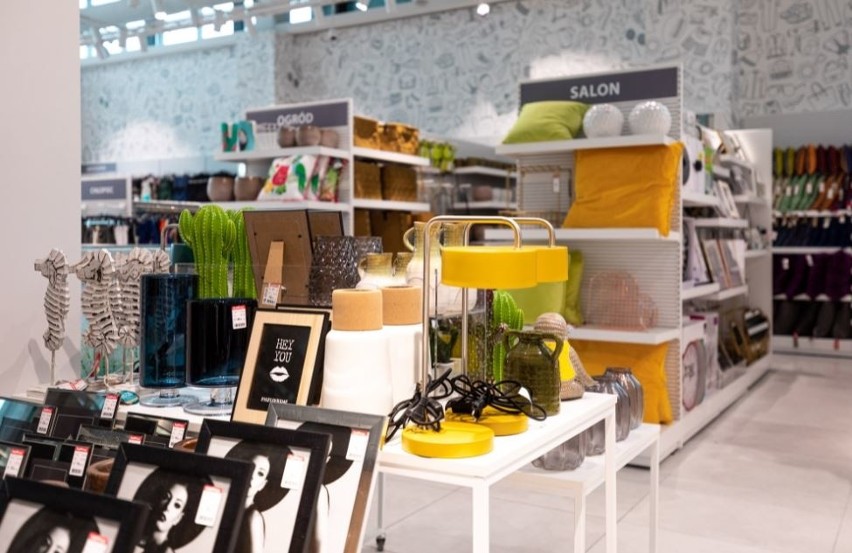 Nowa sieć sklepów HalfPrice otwiera swój salon we Wrocławiu.