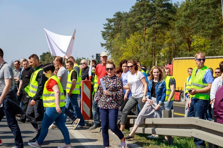 Blokada S8 w pobliżu węzła Porosły