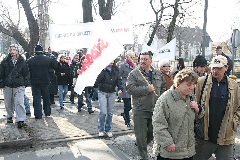 Protest rodziców uczniów Gimnazjum nr 6 we Włocławku