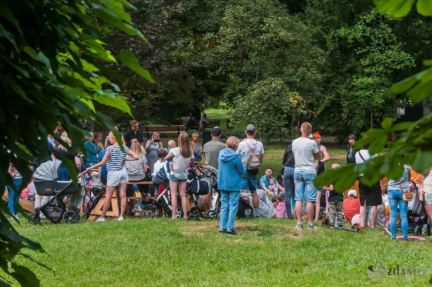 W Gliwicach teatry uliczne z Polski i zagranicy zabierają...