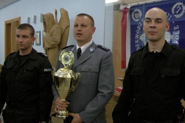 Obaj policjanci reprezentować będą opolską policję na zawodach krajowych.