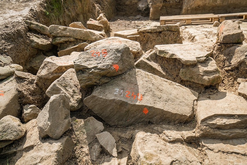 Maszkowice. Archeolodzy odkryli osadę sprzed trzech i pół tysiąca lat! [ZDJĘCIA, WIDEO]