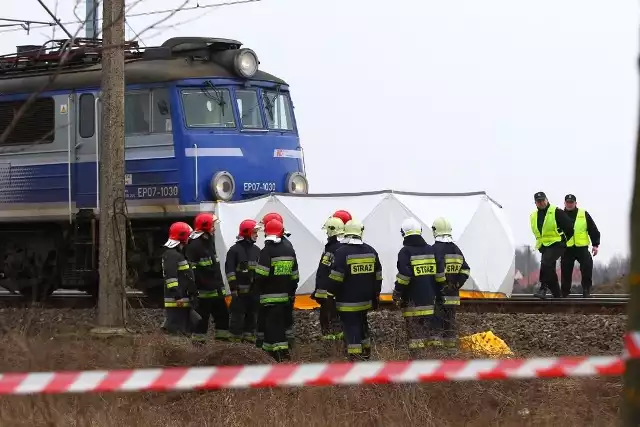 Pobiedziska: Wypadek na przejeździe kolejowym. Jedna osoba nie żyje
