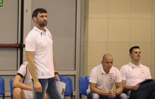 Przemysław Michalczyk nie jest już pierwszym trenerem Espadonu. Teraz pomagać będzie Jerzemu Taczale.