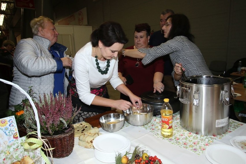 Jak w ukropie uwijała się posłanka Marzena Okła -...