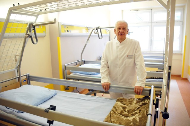 - Zwiększenie liczy łóżek pozwoli na skrócenie kolejki chorych oczekujących na przyjęcie - mówi Janusz Boczar, szef oddziału
