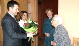 Hucznie uczczono 101. urodziny Marii Majchrzak z Królikowa. Osób w tak pięknym wieku na Pałukach więcej