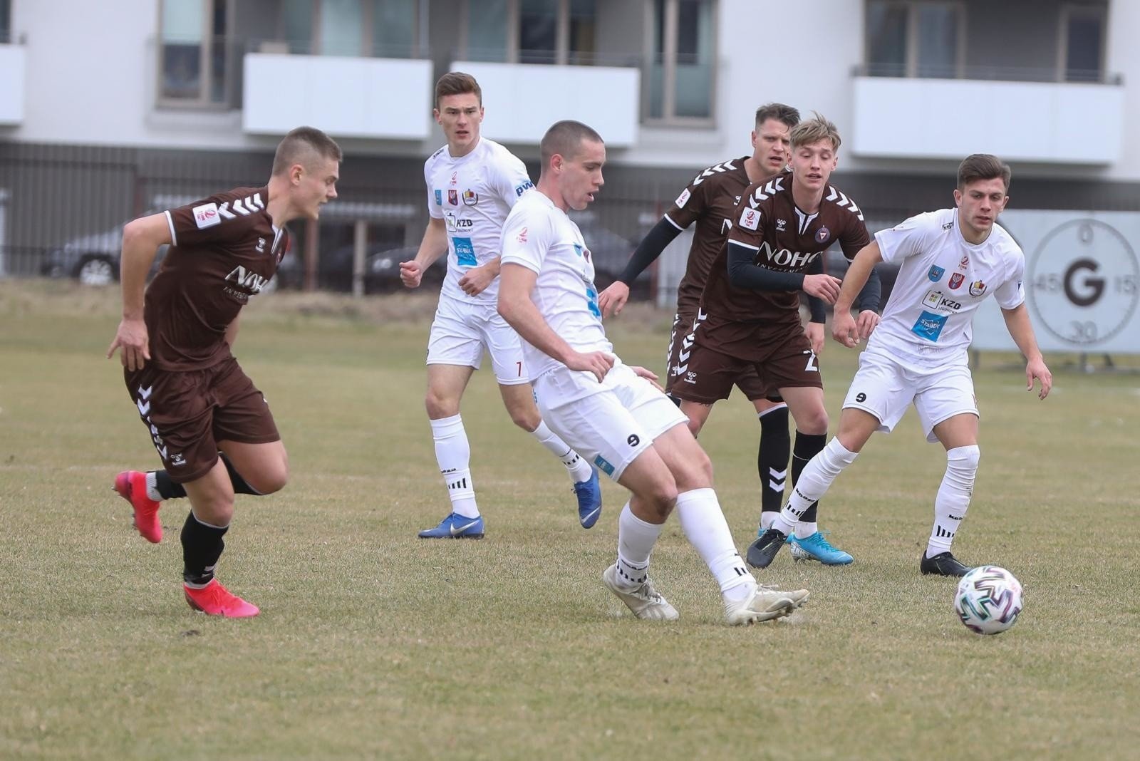 Piłka nożna. II liga - baraże, tabela, wyniki, terminarz po wznowieniu