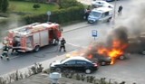 Płonące samochody przy ul. Rejtana w Słupsku. Film internauty