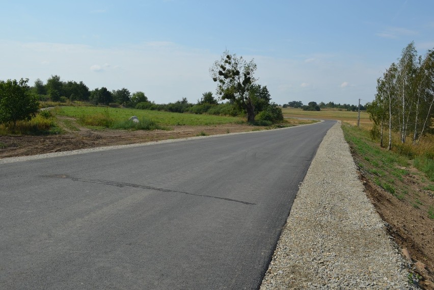 Odbudowa drogi kosztowała 1,6 mln zł. Połowa to...