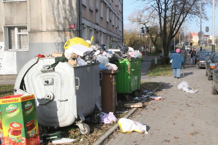 Miasto nie chce podpisać nowych przetargów na wywóz odpadów,...