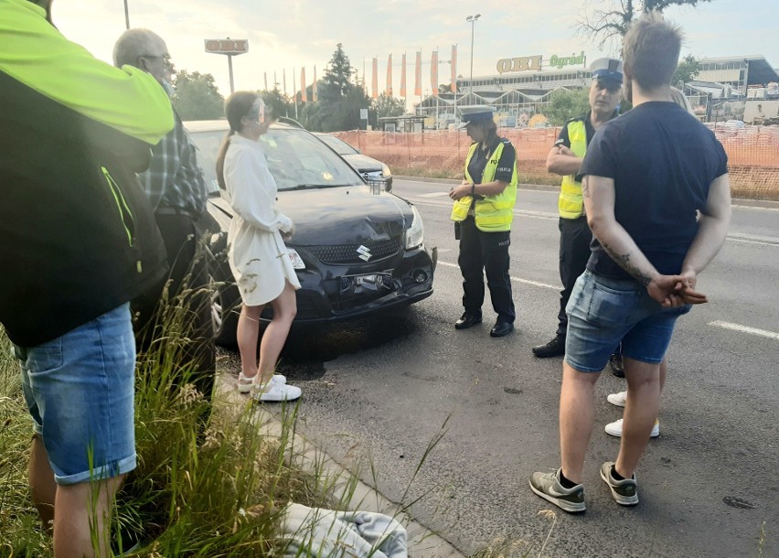 Wypadek na ul. Długiej we Wrocławiu 11.06.2021