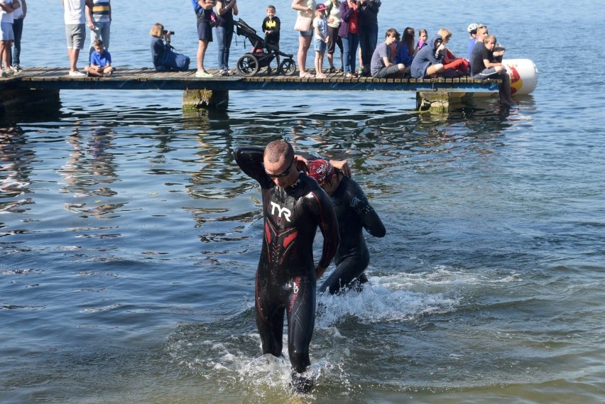 JBL Sieraków Triathlon 2018: Joanna Sołtysiak i Robert Czysz wygrali w Sierakowie na dystansie 1/4 Ironmana [ZDJĘCIA]