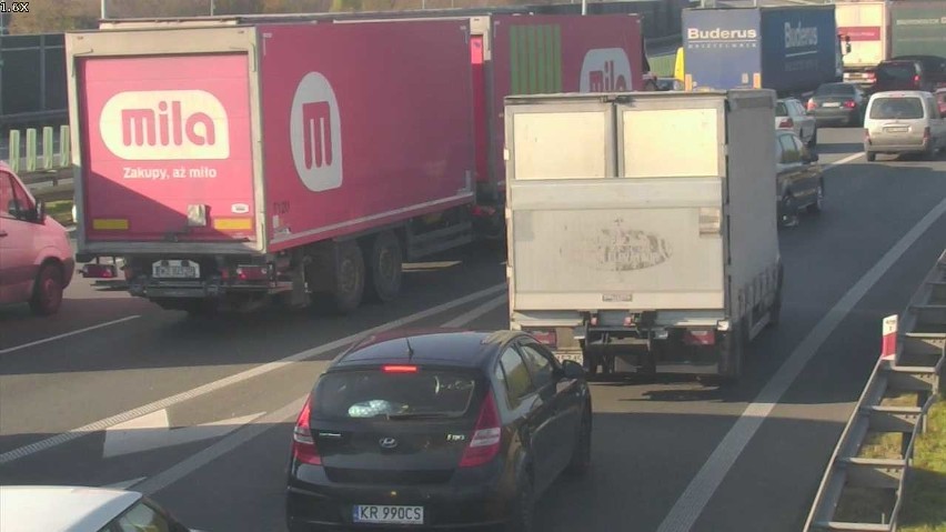 Wypadek pięciu aut na obwodnicy Krakowa, duże utrudnienia na A4