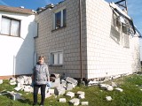 Nawałnica w powiecie ostrołęckim. 4.10.2020 najbardziej ucierpiała gmina Łyse. Uszkodzonych jest 175 budynków. Zdjęcia