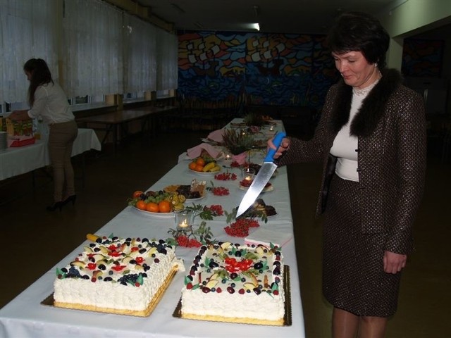 Z okazji otwarcia nowej pracowni był oczywiście tort