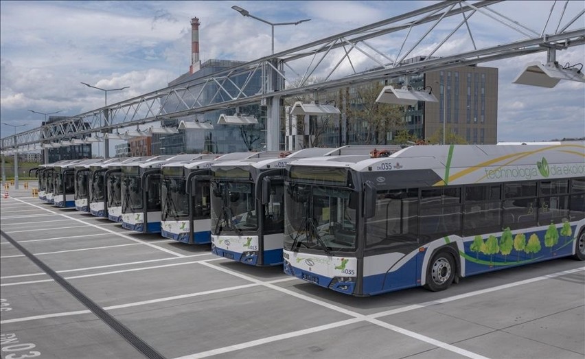 Kraków. 50 nowych autobusów elektrycznych już wozi pasażerów [ZDJĘCIA]