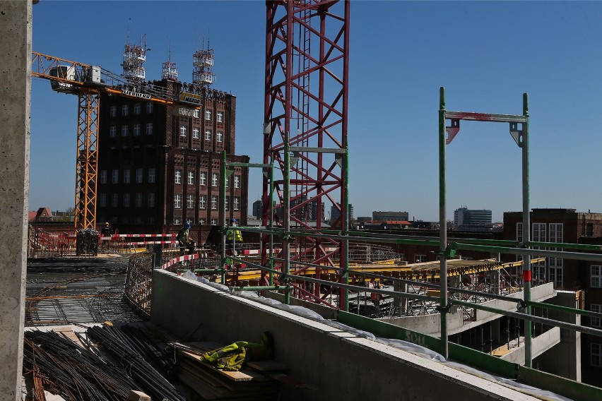 Wrocław: Pierwsze pokoje w hotelu Hilton już gotowe (ZDJĘCIA, FILM)