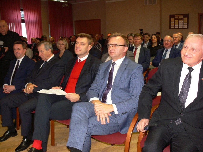 W Sandomierzu przedstawiciele sześciu samorządów zawarli pakt. Chcą razem ubiegać się o pieniądze unijne (ZDJĘCIA)
