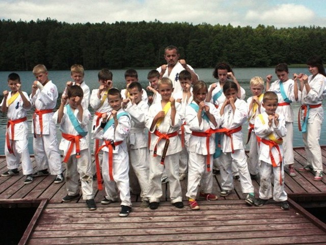 W lipcu karatecy gościli na obozie w Waszecie.
