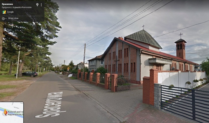 Dzięki Google Street View można wirtualnie zwiedzać miasta,...