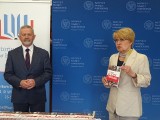 Instytut Pamięci Narodowej w Kielcach przekazał przewodniki po historii Polski dla dzieci z Ukrainy