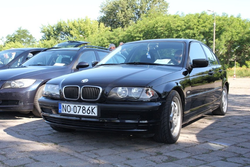 BMW 3, rok 1998, 1,9 benzyna, cena 6900 zł