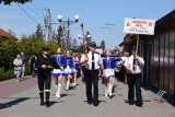 Dźwięki trąb, puzonów i bębnów wypełnily cały rynek w Osięcinach - przeglądem okiestr dętych zaczęła się wielka majówka