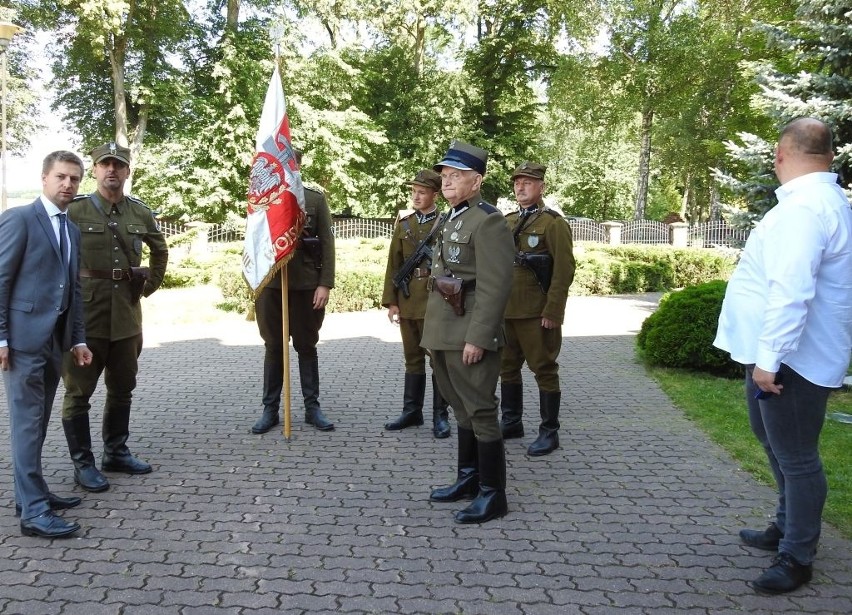 Gminne obchody 100. rocznicy Bitwy Warszawskiej w Bogutach-Piankach. Zdjęcia, wideo