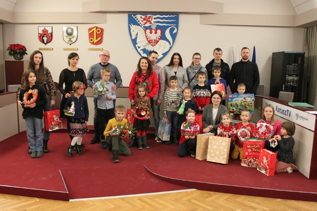 Rada Osiedla Raduszka nagrodziła dzieci w konkursie na najpiękniejszy stroik