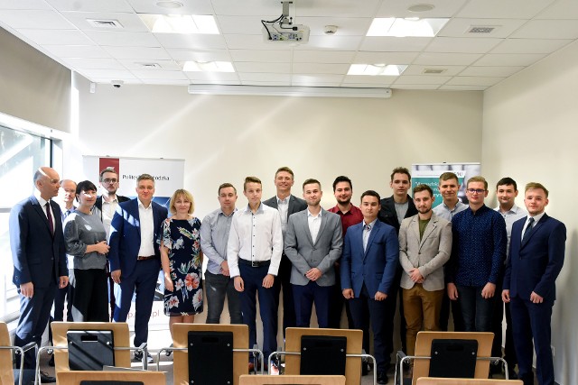 Politechnika Łódzka uroczyście powitała w piątek (21 września) 13 studentów, zaczynających za tydzień program, powołany przez PŁ we współpracy z firmą BSH