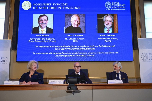 Nagroda Nobla w dziedzinie fizyki trafiła do Alaina Aspecta, Johna Clausera oraz Antona Zeilingera.