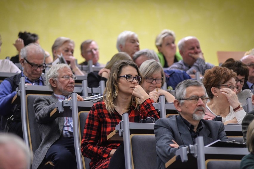 "Aktywny senior" w Gdańsku. Starzejmy się w głowie: można być staruszkiem mając i dwadzieścia lat...