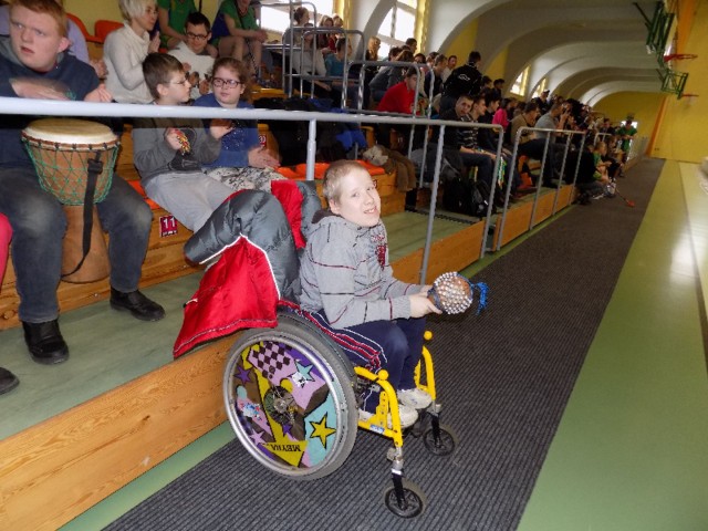 Boguś wraz z kolegami gorąco dopingował wszystkich zawodników.