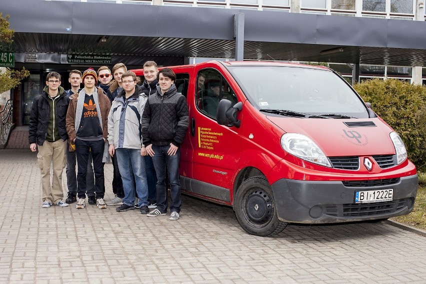 Studenci wezmą udział w RobotChallenge 2016.