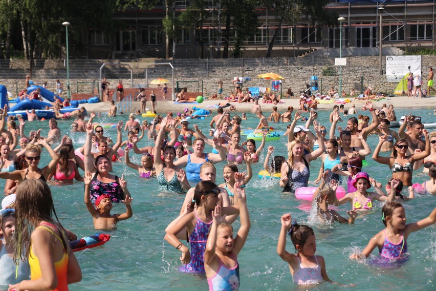 Aqua aerobik i inne atrakcje Kąpieliska Leśnego w Gliwicach ZDJĘCIA