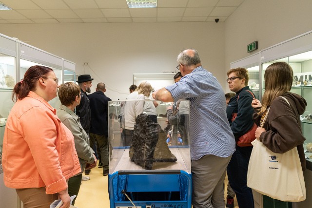 W całej Polsce, w sobotę, odbyła się Noc Muzeów. Była to okazja do darmowego podziwiania muzealnych eksponatów. Zobacz, jak wyglądało nocne zwiedzanie w Poznaniu.Przejdź dalej -->