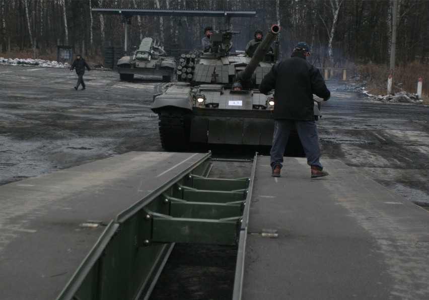 Zakłady Mechaniczne Bumar Łabędy SA to główny dostawca...