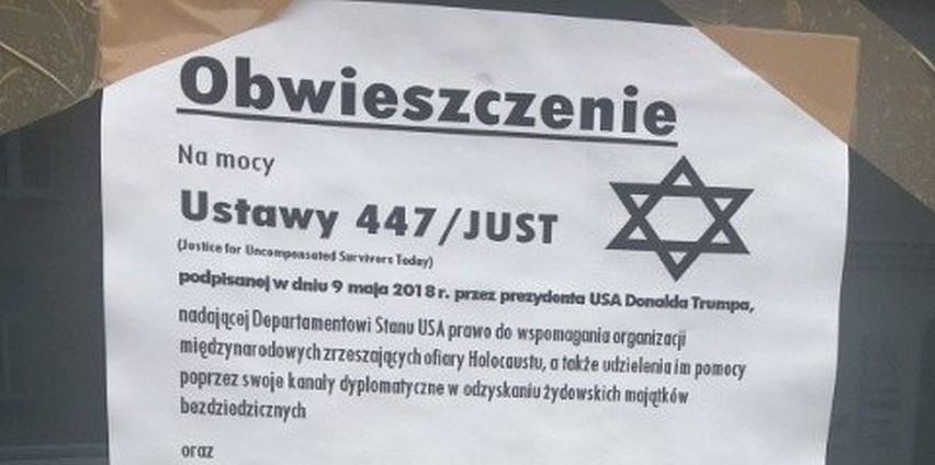 Plakat ma formę obwieszczenia, z którego wynika, że ten...