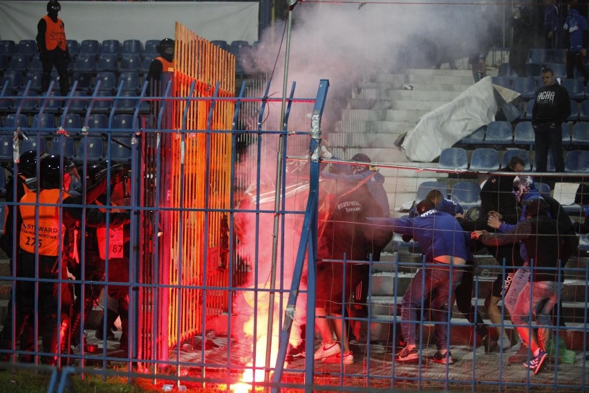 1.09.2022 r. Zadyma na meczu Ruch Chorzów - Górnik Zabrze....