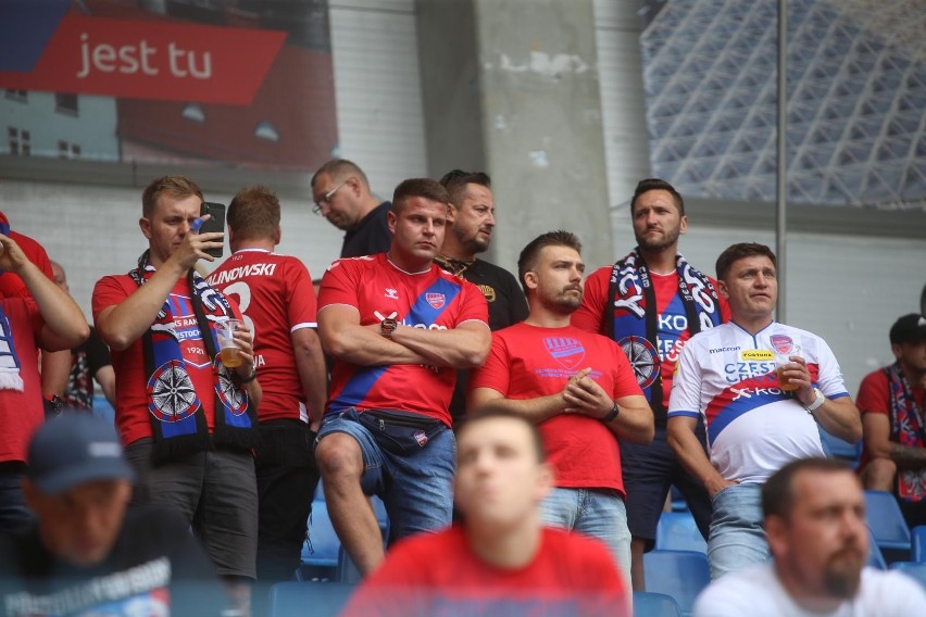 5.07.2021. Kibice na meczu Piast Gliwice - Raków Częstochowa...