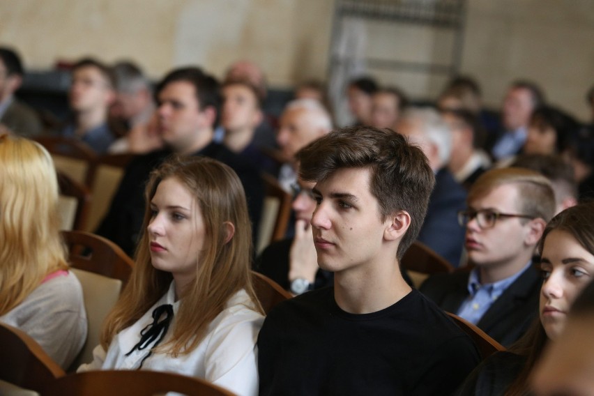 Debata o powstaniach śląskich w Katowicach