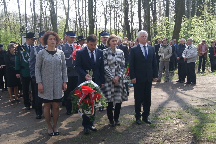 Pszczyna pamięta o Katyniu: Oddano Hołd pamięć Ofiar Zbrodni Katyńskiej 